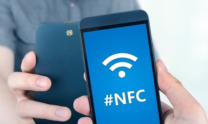 Doanh nghiệp cần cập nhật thiết bị POS hỗ trợ NFC để thực hiện thanh toán NFC nhanh chóng và an toàn.